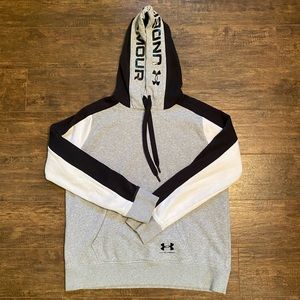 EUC 🔥 UNDER ARMOUR HOODIE